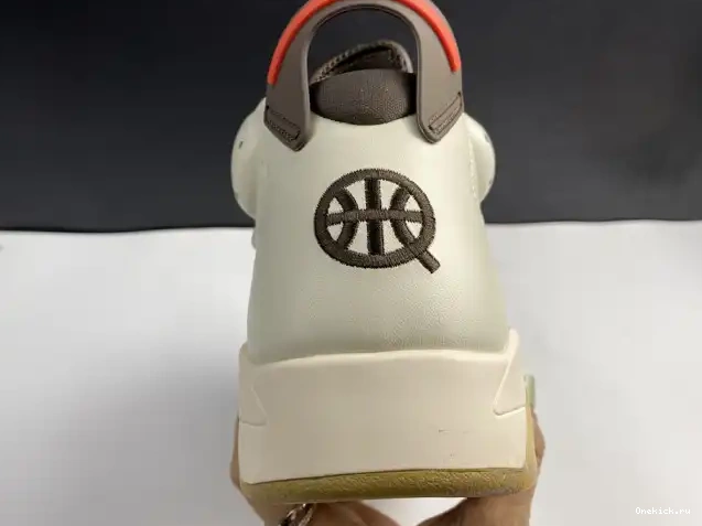 One Kick Quai54 CZ4152-100 (2020) Jordan Sail Brown Retro AIR 6 0523